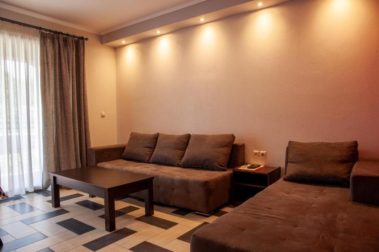 Village Mare Residences *